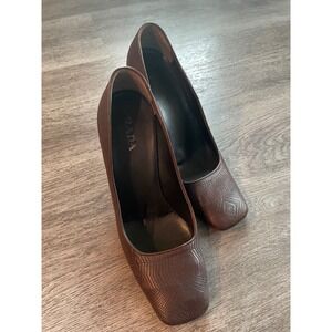 Prada Brown Textured Leather Block Heel‎ Pumps Size 38.5